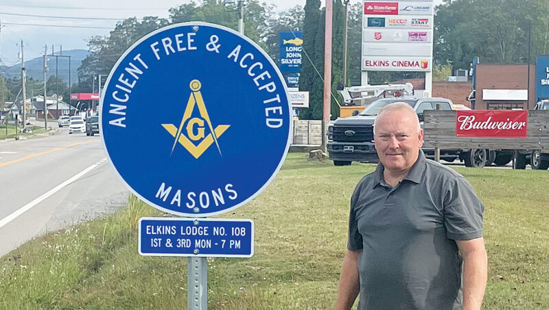 New Signs Leading Into Elkins